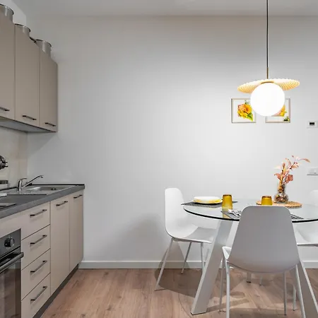 Host4u - Conicchio New Few Steps From Casazza Metro Station & Free Parking Brescia