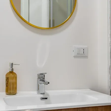 Apartment Host4u - Conicchio New Few Steps From Casazza Metro Station & Free Parking
