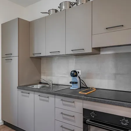 Apartment Host4u - Conicchio New Few Steps From Casazza Metro Station & Free Parking *