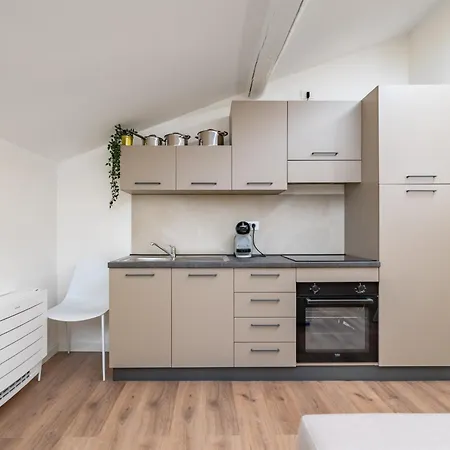 Apartment Host4u - Conicchio New Few Steps From Casazza Metro Station & Free Parking Brescia