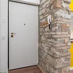 شقة Host4u - Conicchio New Few Steps From Casazza Metro Station & Free Parking *