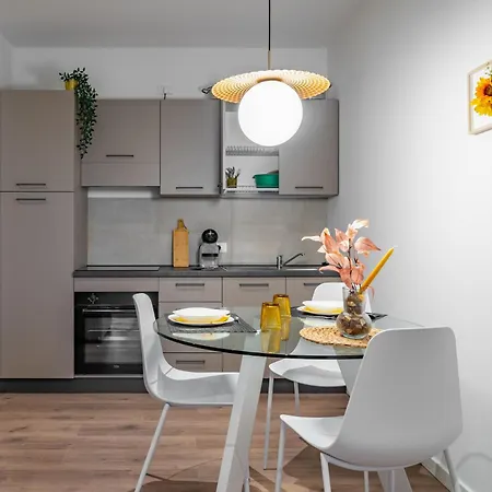 Apartment Cascina Conicchio - Metro Station - By Host4u Brescia