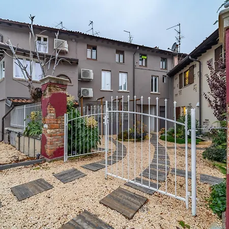 شقة Cascina Conicchio - Beautiful Few Minutes From Metro Station - By Host4u بريشا