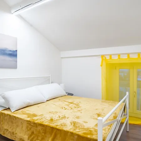 Apartment Cascina Conicchio - Metro Station - By Host4u Brescia