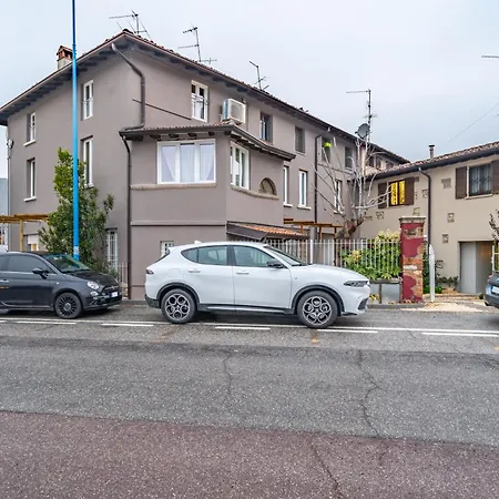 Cascina Conicchio - Metro Station - By Host4u Apartment *