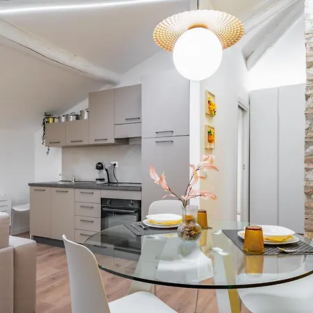 Host4u - Conicchio New Few Steps From Casazza Metro Station & Free Parking Apartment