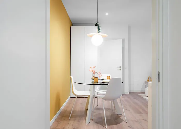 Appartamento Host4u - Conicchio New Few Steps From Casazza Metro Station & Free Parking