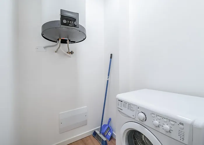 Host4u - Conicchio New Few Steps From Casazza Metro Station & Free Parking *