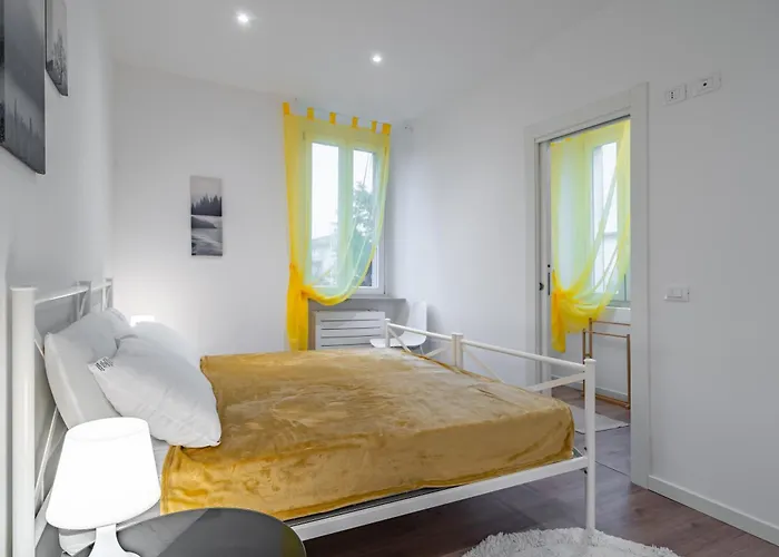 Apartment Host4u - Conicchio New Few Steps From Casazza Metro Station & Free Parking