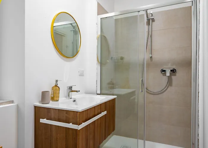 Apartment Host4u - Conicchio New Few Steps From Casazza Metro Station & Free Parking Brescia