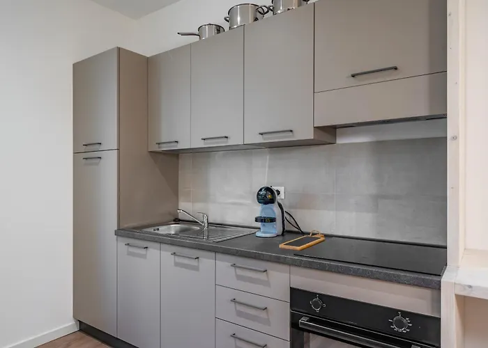 Apartment Host4u - Conicchio New Few Steps From Casazza Metro Station & Free Parking *