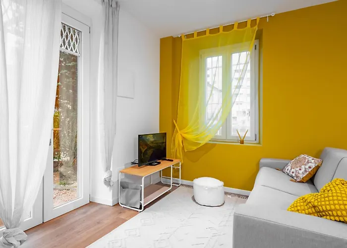 Apartment Host4u - Conicchio New Few Steps From Casazza Metro Station & Free Parking *