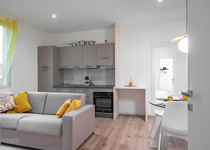 Host4u - Conicchio New Few Steps From Casazza Metro Station & Free Parking