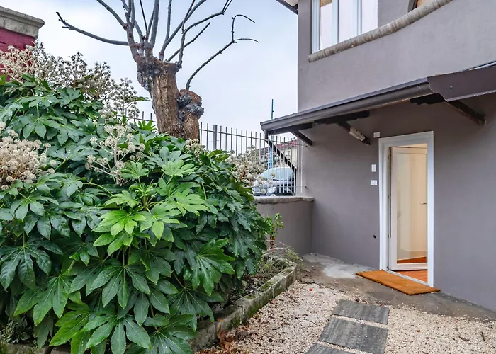 Host4u - Conicchio New Few Steps From Casazza Metro Station & Free Parking Apartment Brescia