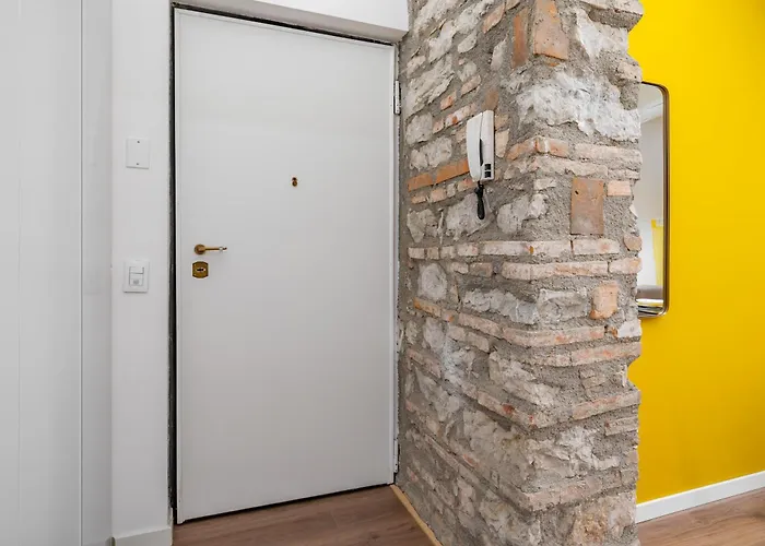 Apartment Host4u - Conicchio New Few Steps From Casazza Metro Station & Free Parking *