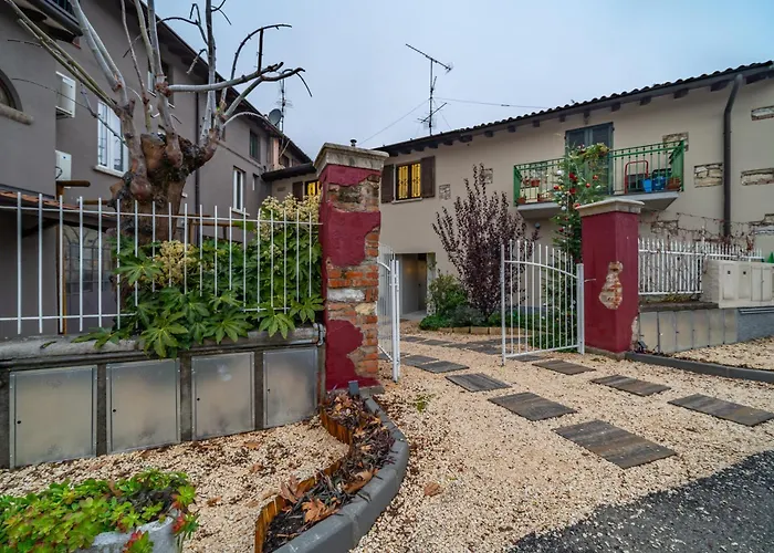 Appartamento Host4u - Conicchio New Few Steps From Casazza Metro Station & Free Parking Brescia