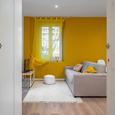 Διαμέρισμα Host4u - Conicchio New Few Steps From Casazza Metro Station & Free Parking *
