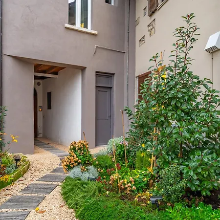 Apartment Host4u - Conicchio New Few Steps From Casazza Metro Station & Free Parking *