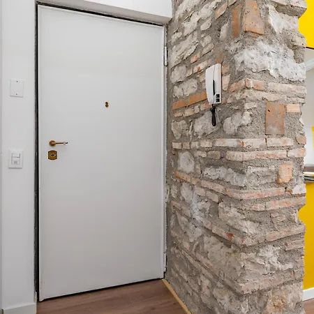 Διαμέρισμα Host4u - Conicchio New Few Steps From Casazza Metro Station & Free Parking *